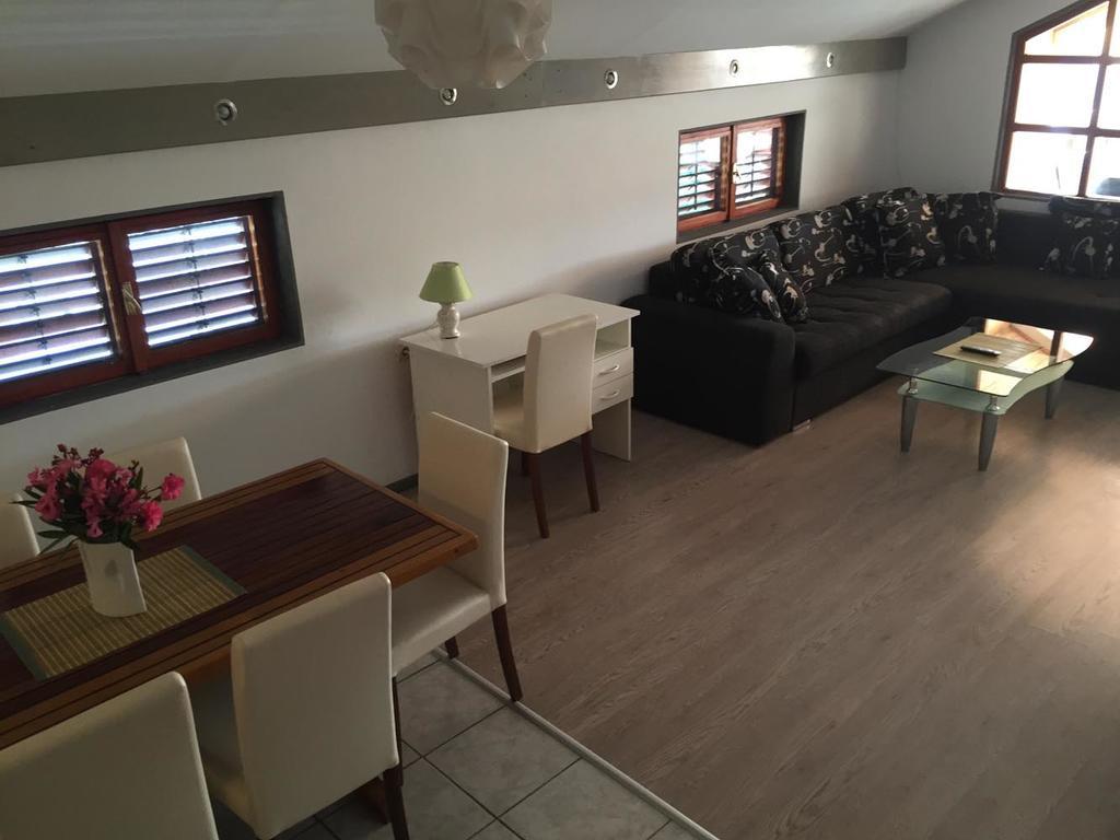 Apartments Pavic Betina  Dış mekan fotoğraf